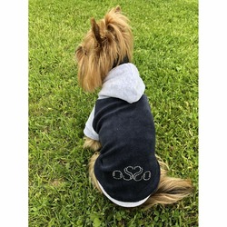 Толстовка с капюшоном OSSO-fashion для собак любого возраста миниатюрных мелких и средних пород из велюра цвета графита - р. 28